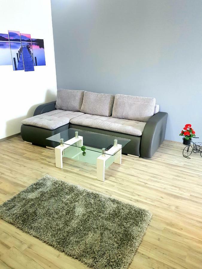 Skyline Rooftop Condos Oradea Luaran gambar